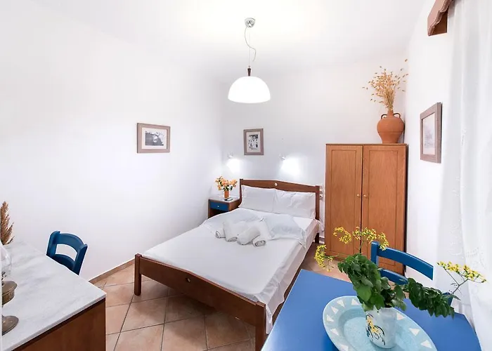 Erisimo Pensionat 3*